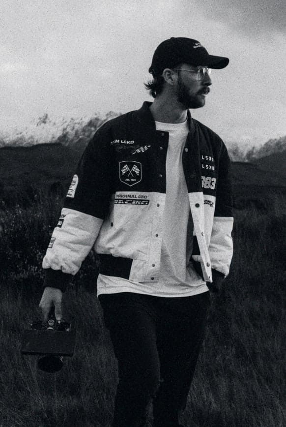Elliott Sauvage, Director